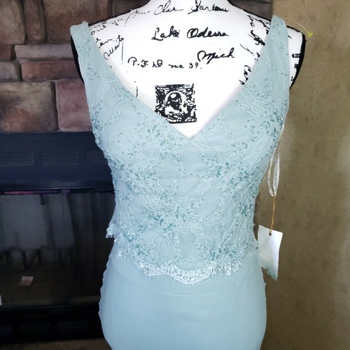 Camron Blake by Mon Cheri Aqua Gown NWT Beaded V Neck Flowy 15684 Size 6 - Picture 6 of 12