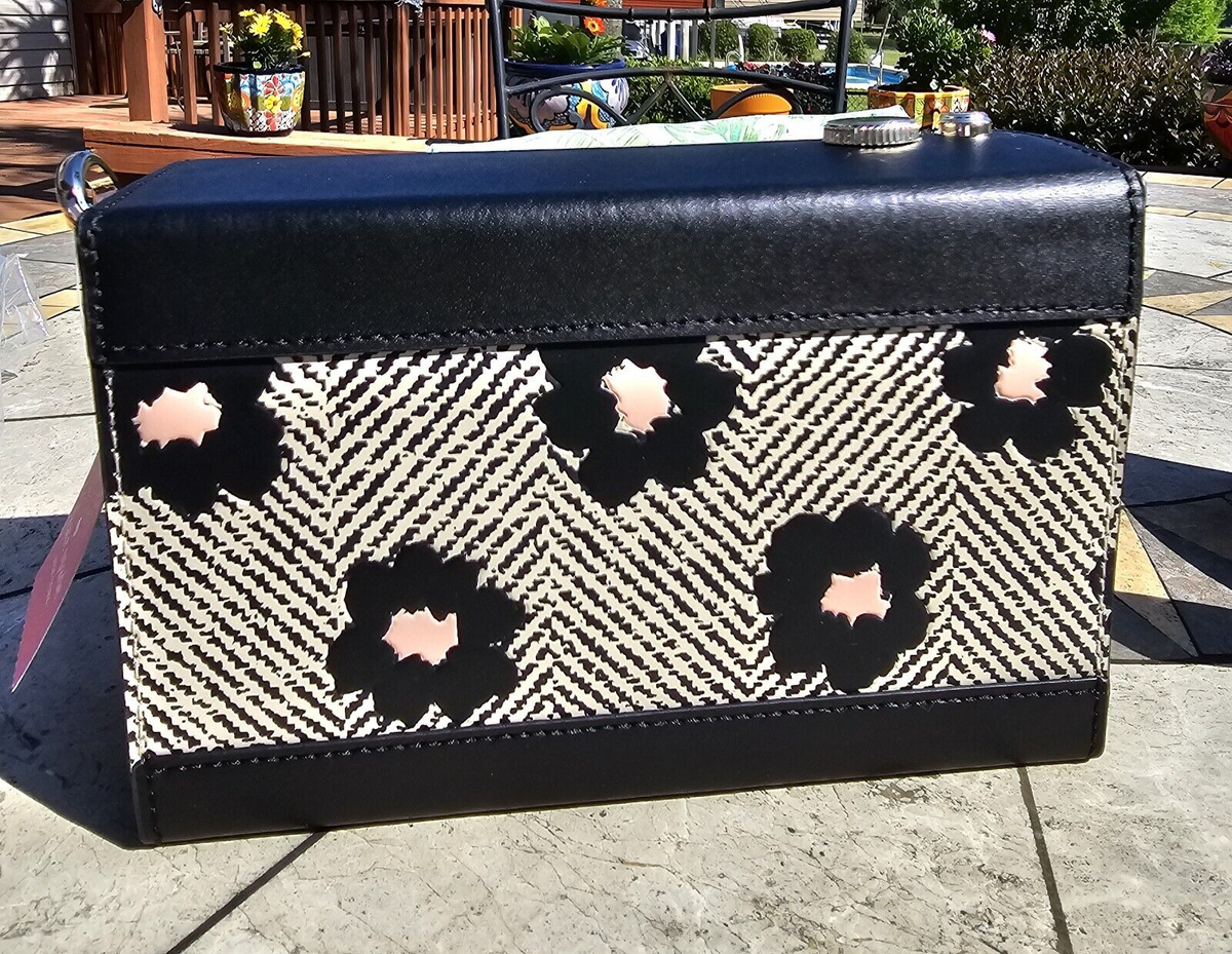kate spade- Oh Snap- Camera Crossbody Bag- Herringbone Black kate spade- Oh Snap- Camera Crossbody Bag- Herringbone Black