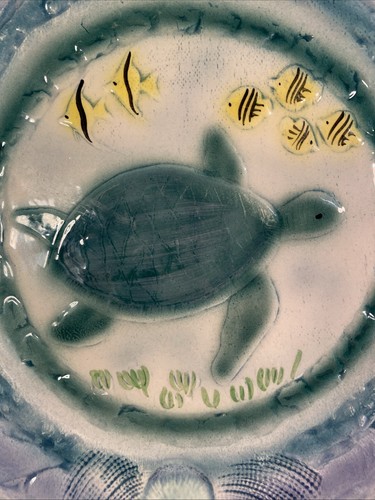 KANI OF HAWAII SEA TURTLE PLATE SCHOOLS OF FISH PLATE 9 3/4" DIAMETER - Picture 3 of 8