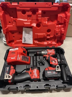 Milwaukee M18 FUEL 18V 2-Tool Combo Kit - Red (3697-22)