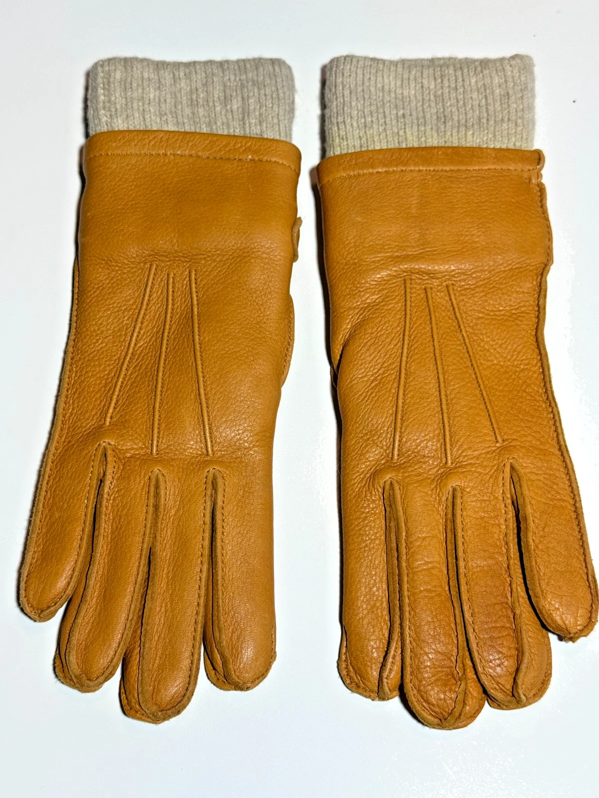 L.L. Bean Sta-Soft Deerskin Leather Gloves Wool Knit Lined Women's Size M NEW
Opens in a new window