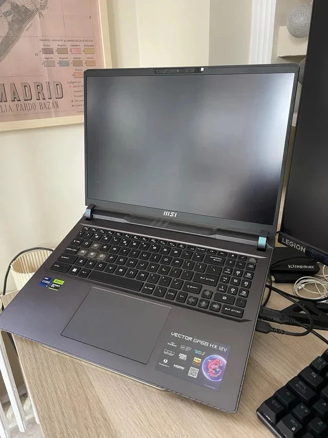 MSI Vector GP68HX12V Laptop Gaming  - Immagine 2 di 3