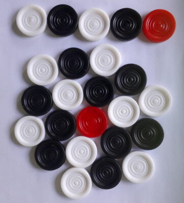 CARROM BOARD COINS GOTI & STRIKER DISK THICK PLASTIC IDEAL FOR MEDI SIZE BOARDS