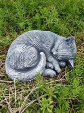 Dekofigur schlafende Katze eingerollt massiver Steinguss frostsicher