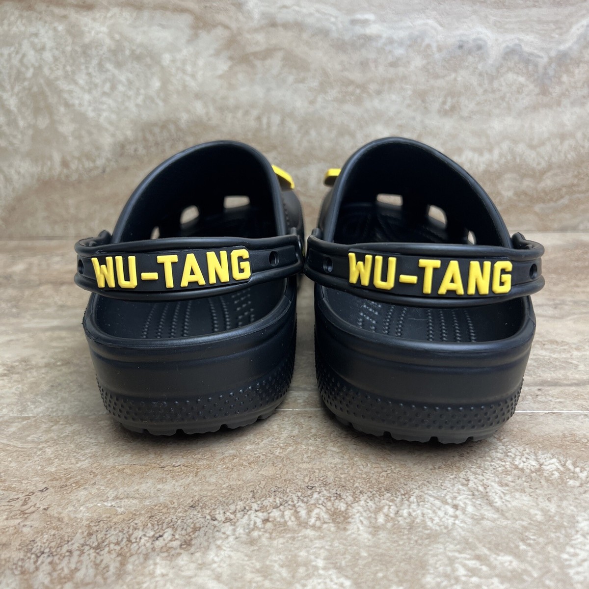 Lot De 5 Breloques Crocs Wu-Tang Clan - Jaune Et Noir, Brillent Dans Le Noir - Neuves Avec étiquettes