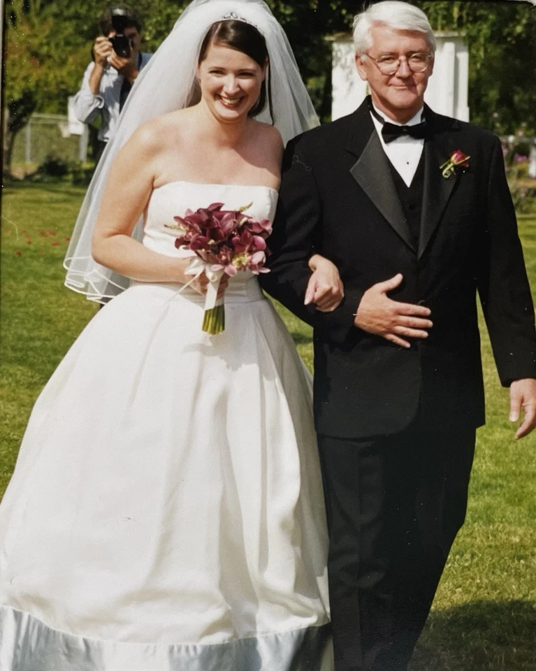 Vestido de baile de novia vintage Vera Wang, talla 8, organza de seda, personalizado, único en su tipo Foto 2 de 4