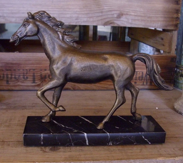 SCHREIBTISCH STATUE AUF SOCKEL PFERD FIGUR METALL ANTIK BRONZE PATINIERT NEU