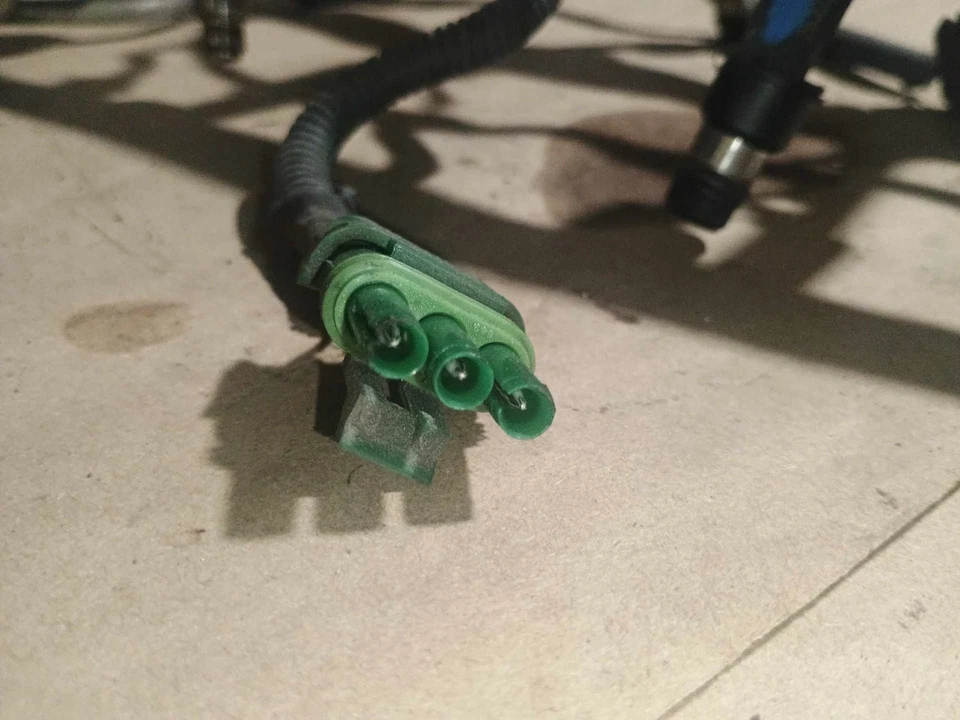 00-05 CHEVY VENTURE 01-05 AZTEK 00-03 PRIX riel de combustible con *6* inyectores 3,4 L OEM Foto 3 de 4