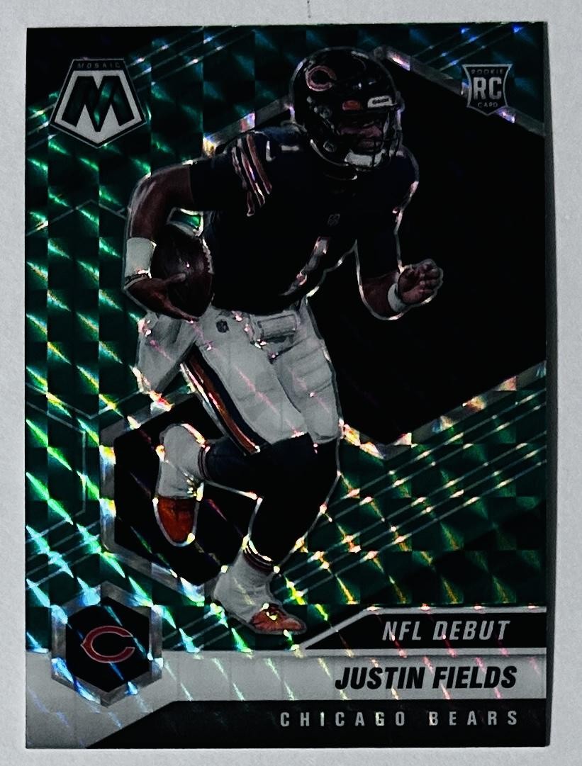 2021 Panini Mosaic #242 Justin Fields Prizm Green