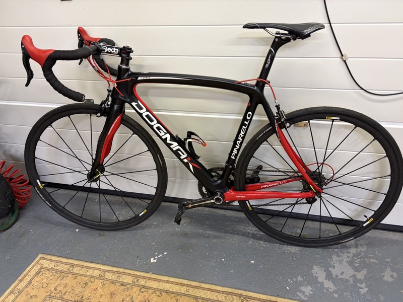 Pinarello Dogma K ,Campagnolo Record Groupset,Mavic Ksyrium Exalith Wheels 54cm