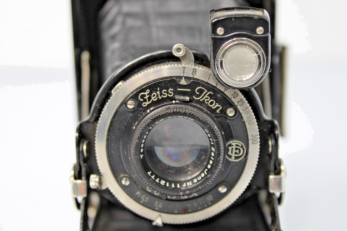 Vintage 1930s Zeiss Ikon 520/14 German Folding Bellows Camera for
