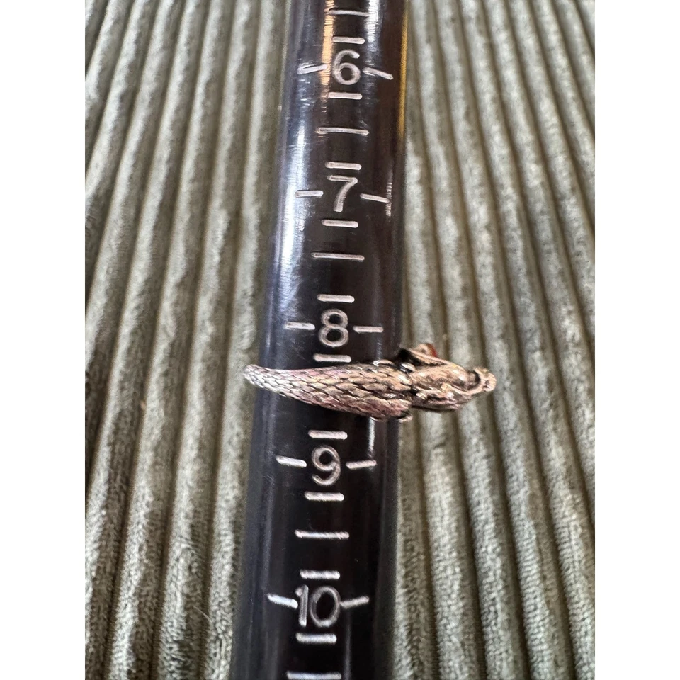 Anillo Sirena Gótico Tono Plata Piedras Preciosas Rojas Declaración Ajustable Foto 4 de 4