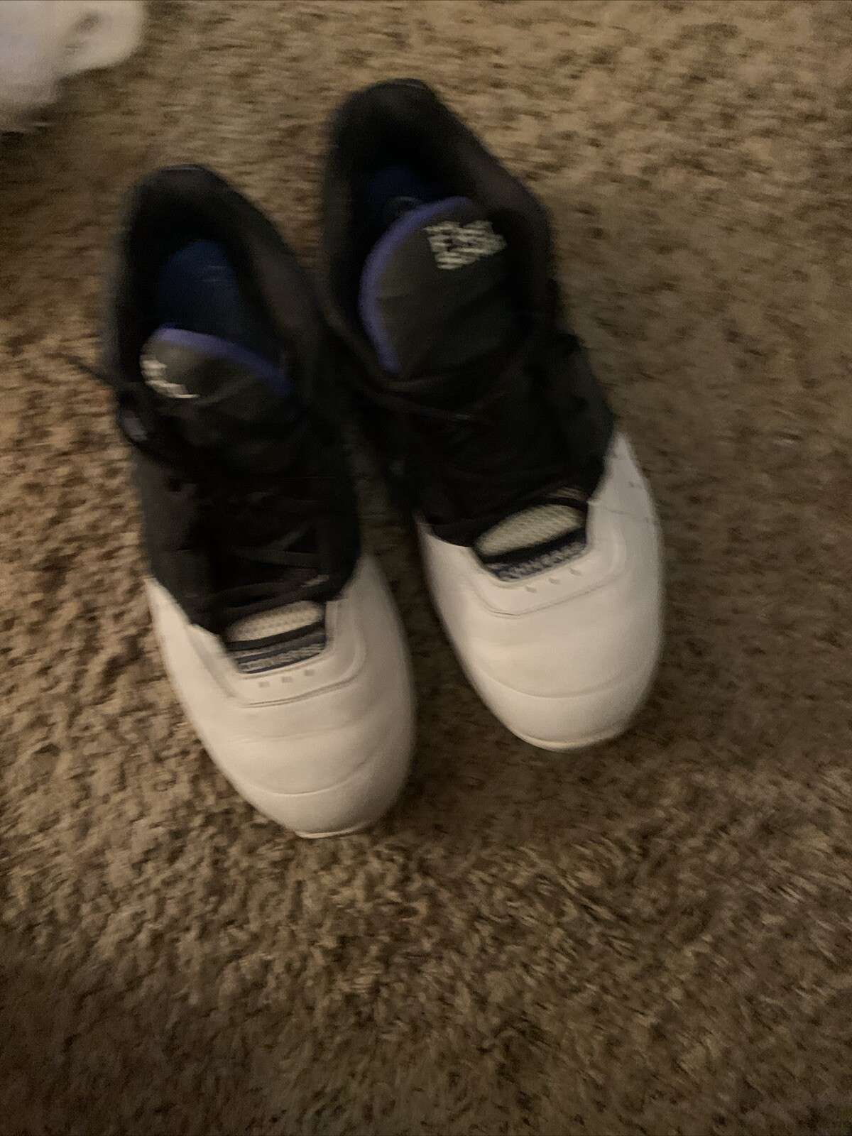 Black/white Sz 10.5