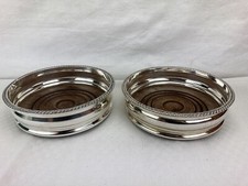 2er Set Flaschen oder Karaffen Untersetzer versilbert Kordelrand &Edelholz antik