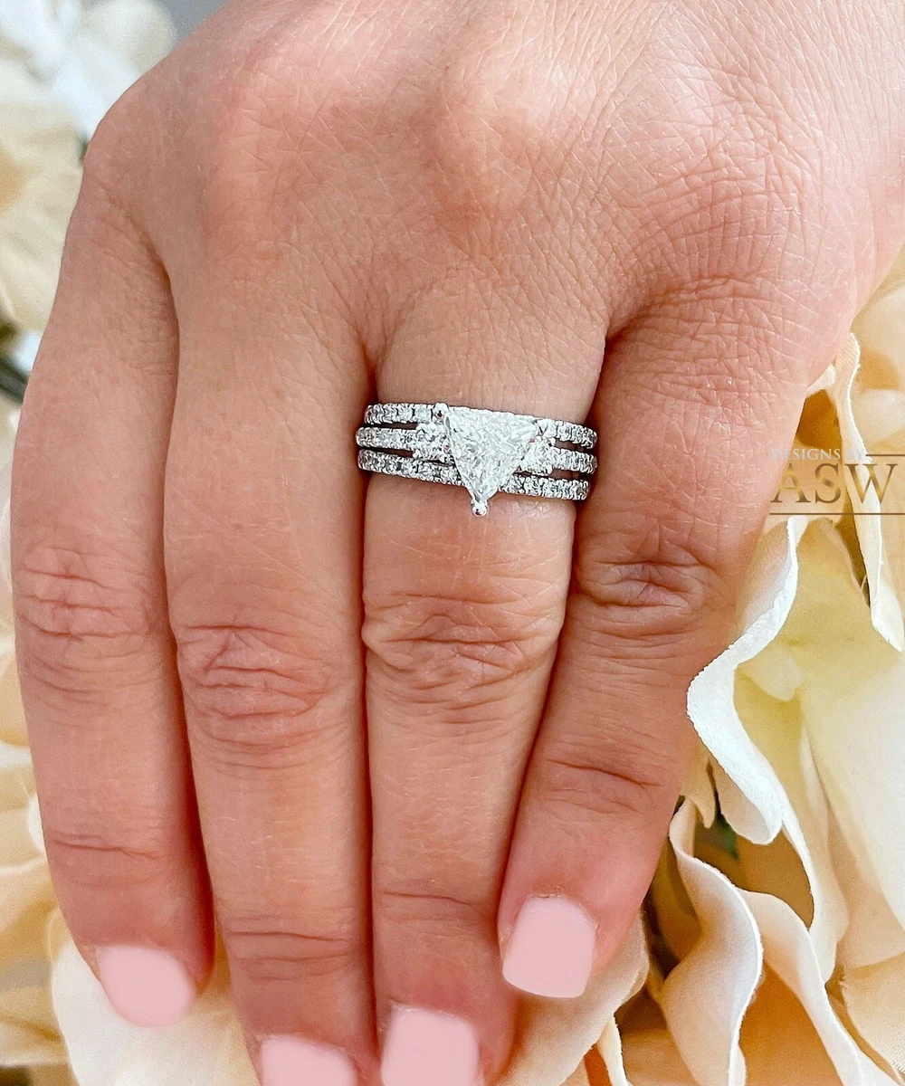 Triangle engagement ring set deals