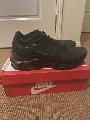 black and gold tns mens