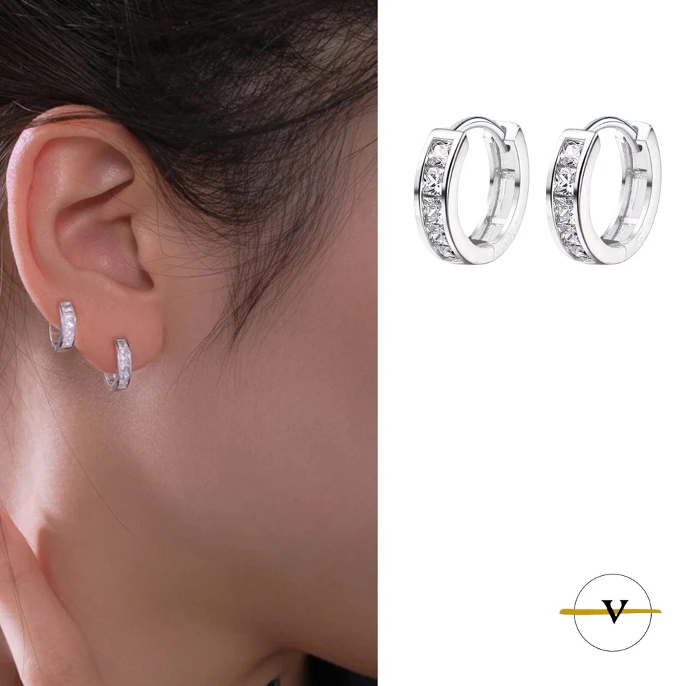 ORECCHINI DONNA A CERCHIO CON ZIRCONI BIANCHI IN ARGENTO 925 - Immagine 3 di 4