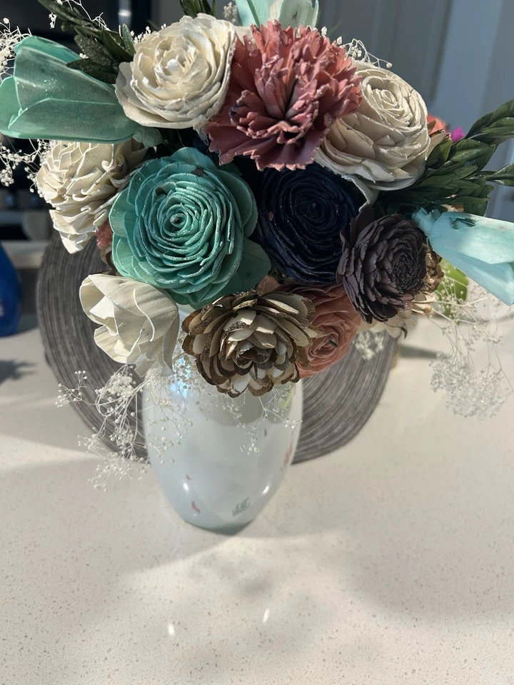 Ramo floral de madera sola hecho a mano Foto 3 de 4