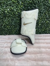 Nike Diamond Elite Protector de Pierna de Bateador Adulto Leche de Coco/Crema/Dorado NUEVO