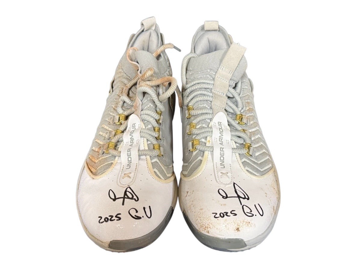 Andy Pages Game Used Cleats 2025 Los Angeles Dodgers Auto Beckett Hologram view 1