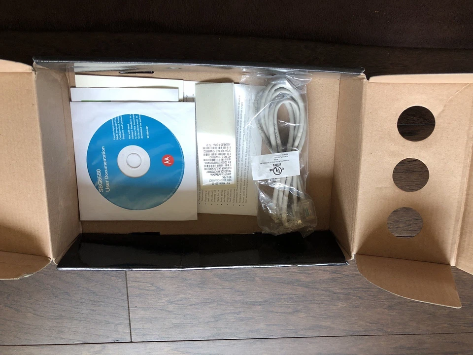 Motorola SBG6580 Wireless Cable Modem Router Internet WiFi Comcast SURFboard - Image 2 of 4