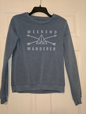 Well Worn  Women's Size XS Sweatshirt ''Weekend Wanderer''