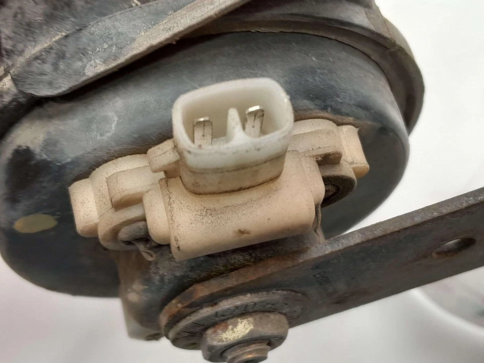 1998 - 2003 Dodge Ram Van B1500 B2500 B3500 Horn Low Note OEM 56020085 - Image 3 of 4