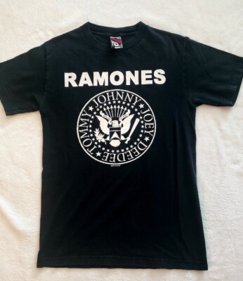 RAMONES ヴィンテージ　Tシャツ Vintage 2004 Ramones Classic Logo Adult Small T-shirt Punk Rock