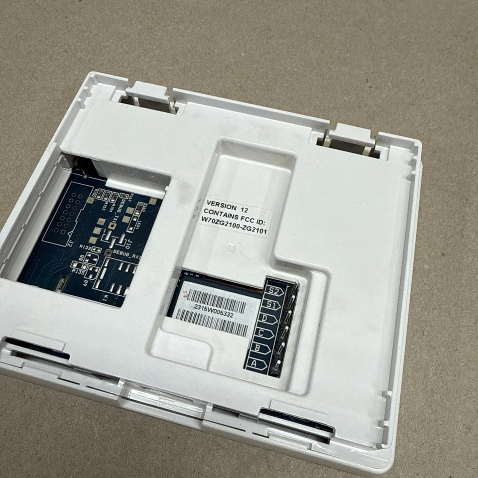 Bryant Evolution Touch Screen WiFi Thermostat SYSTXBBECC01-A T14 - Image 4 of 4