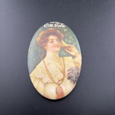 VINTAGE ADVERTISING POCKET MIRROR CELLULOID 1973 COCA COLA ISSUE