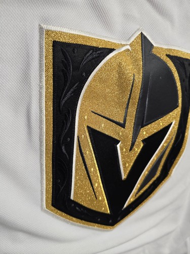 NUEVA Camiseta Vegas Golden Knights NHL Adidas Blanca Para Hombre Auténtica Talla 56 - Imagen 4 de 11