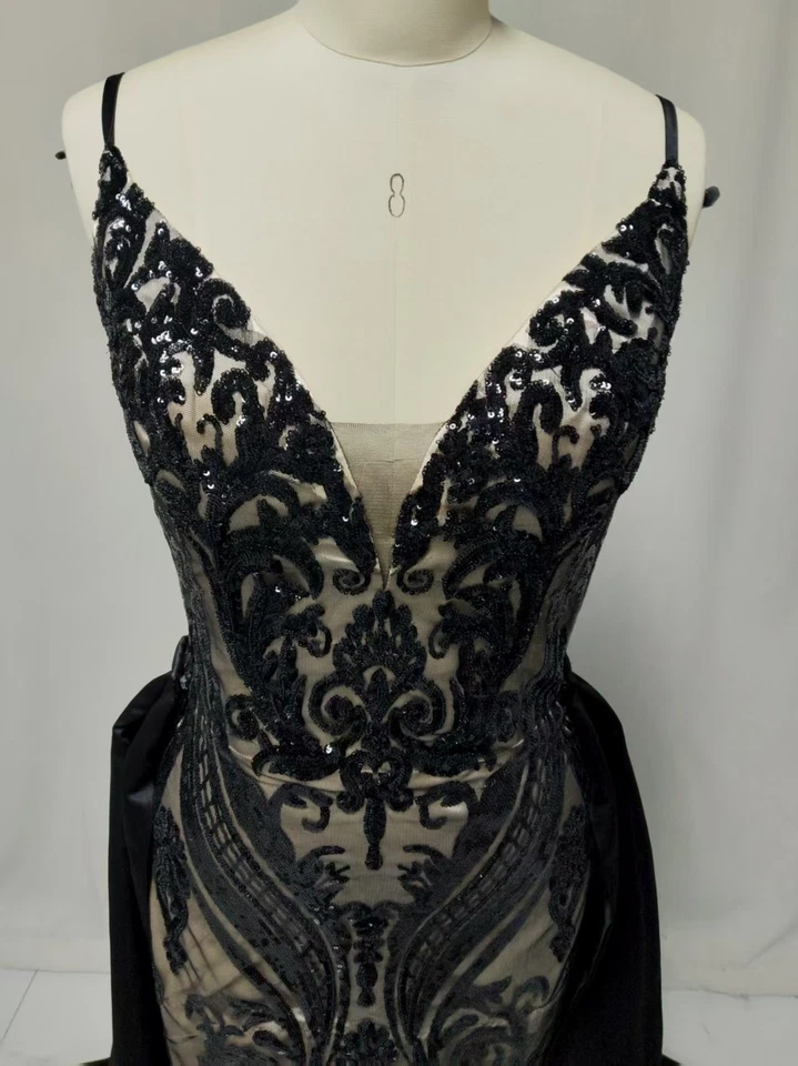 Black Mermaid Evening Dress with Detachable Train Prom Party Gown Gothic Banquet - Image 4 of 4