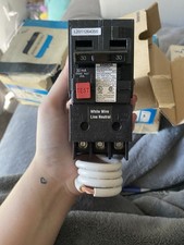 Siemens BE230 circuit reaker with equipment (459)