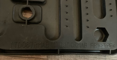 DODGE RAM MOPAR QUAD CAB GENUINE 2013-2018 RUBBER 2-PIECE FRONT FLOOR MATS SET - Picture 5 of 5
