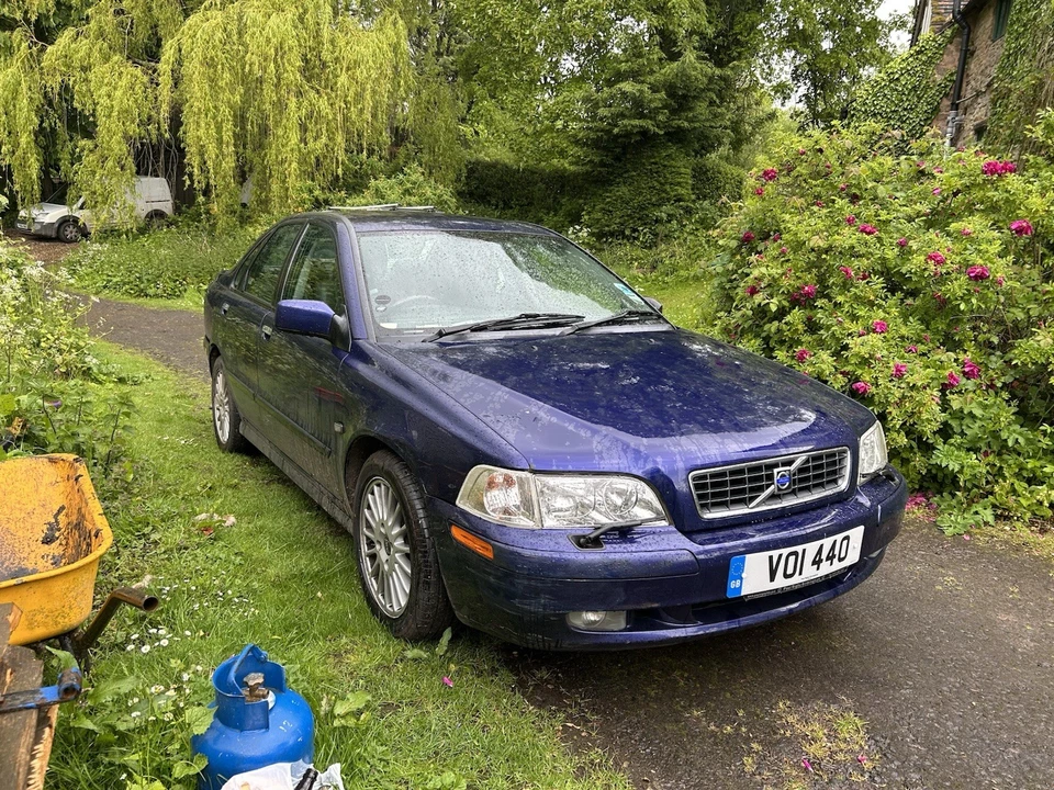Volvo S40 4 Door Saloon Diesel Car Blue - Image 2 of 4