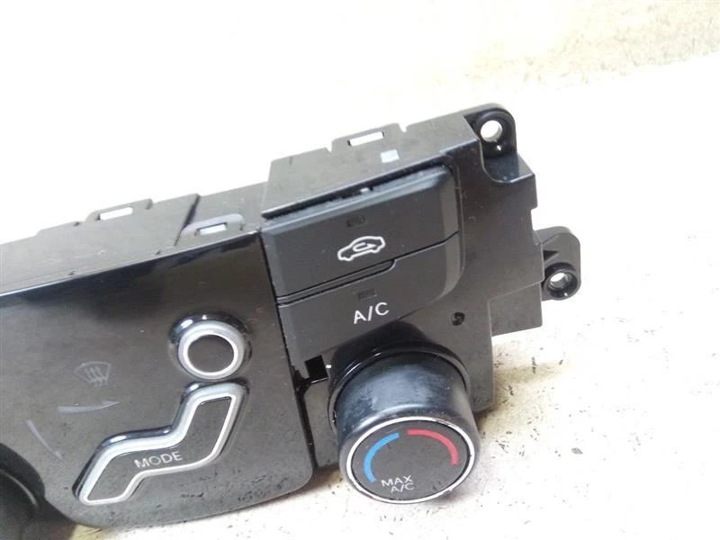 Interruptor de climatización de temperatura 972503Q000 para Hyundai Sonata B30 2011 Foto 3 de 4