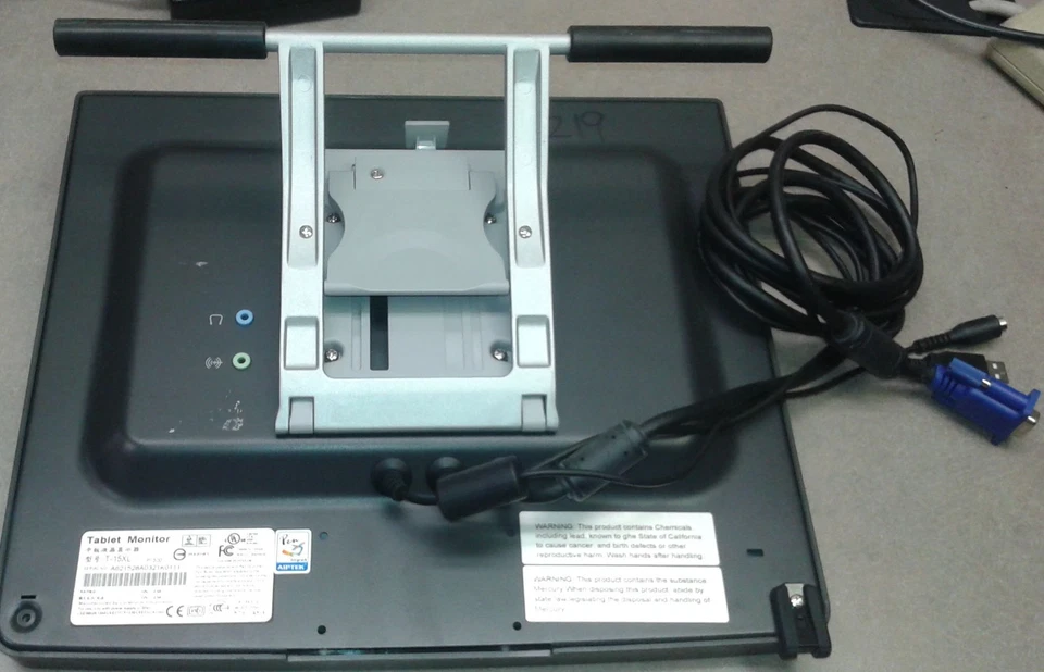 Tablet,Hitachi Starboard T-15XL Interactive Tablet Monitor,W/software but no PEN - Image 3 of 4