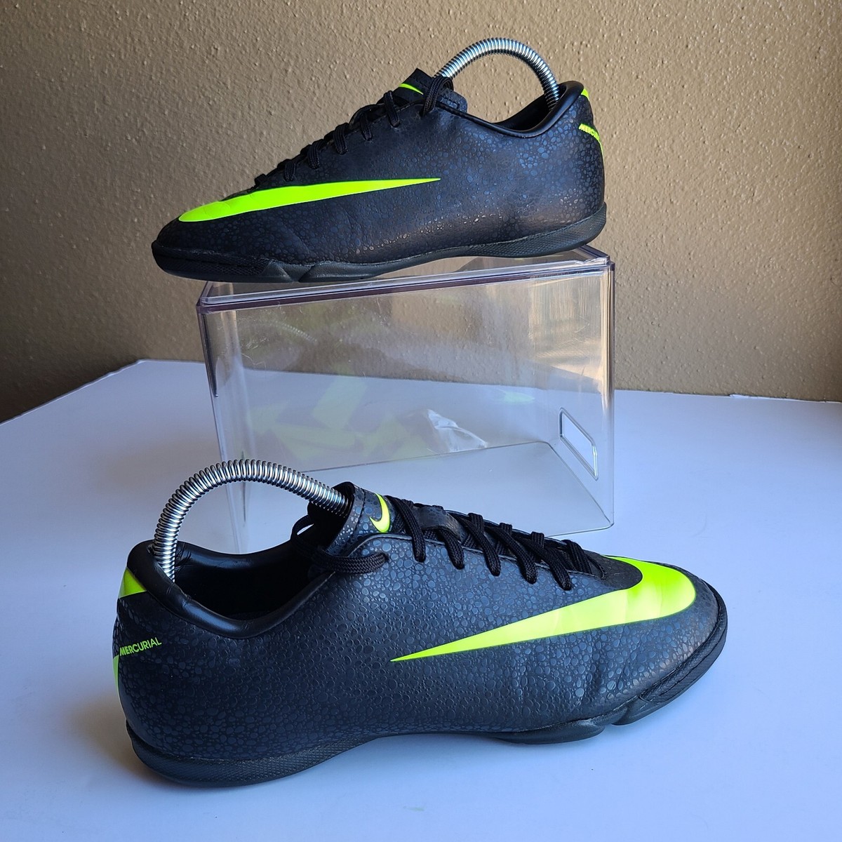 NIKE CR7 MERCURIAL VAPOR SUPERFLY III FG Indoor/turf SOCCER  display picture 1