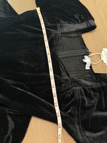Ivy City Co. Livi Jumpsuit Extra Small In Black Velvet Smocked Balloon Sleeve - Picture 7 of 8