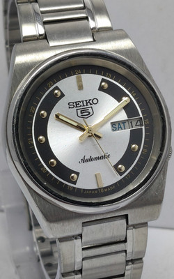 Seiko 5 Automatic 21 Jewels Day/Date Wrist Watch For Men's In Working Condition