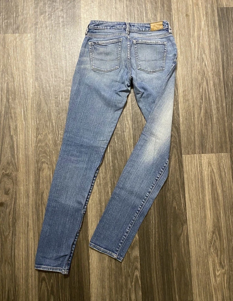 Pantalones de mezclilla ajustados Bullhead Hermosa para mujer tiro bajo años 00’s talla 1 Foto 4 de 4