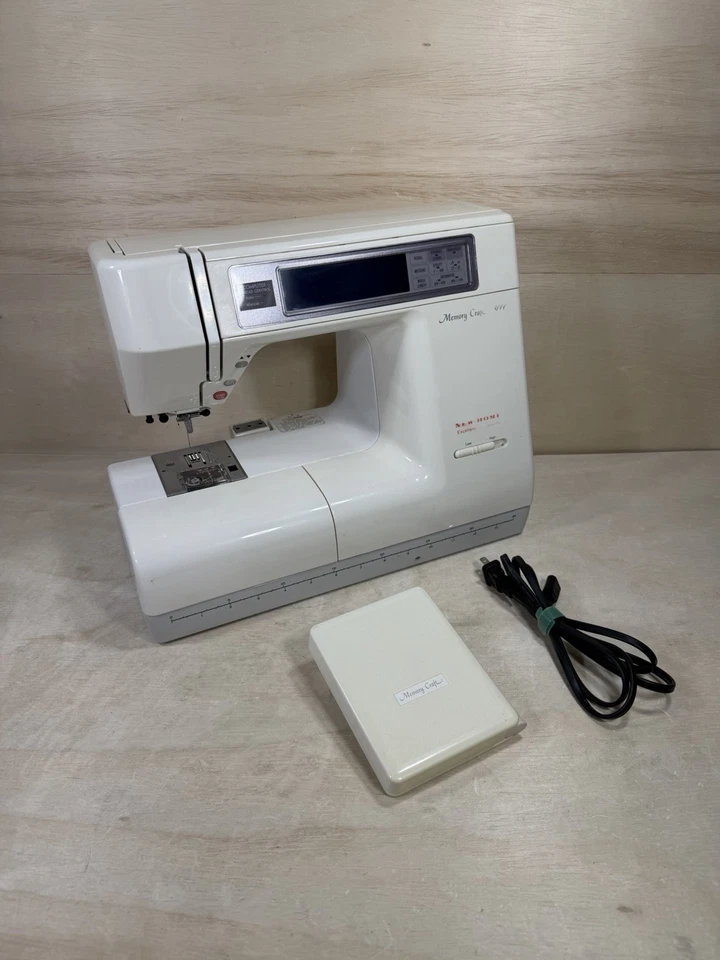 Home Memory Craft 8000 Sewing Machine Complete W Case, Pedal, And Power Cord - Image 3 of 4