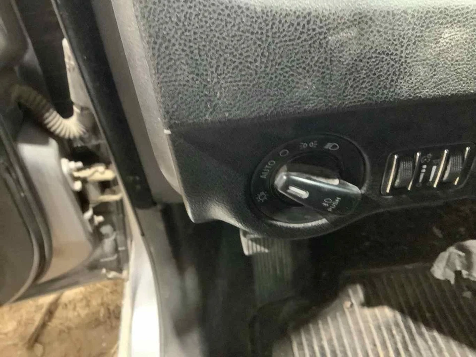 Used Ignition Switch fits: 2014 Chrysler 300 Grade A Foto 3 de 4