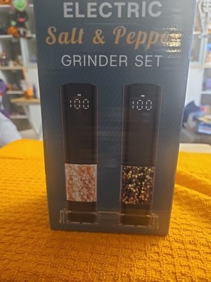 Electric Salt and Pepper Grinder Set Automatic Rechargeable Pepper Mills