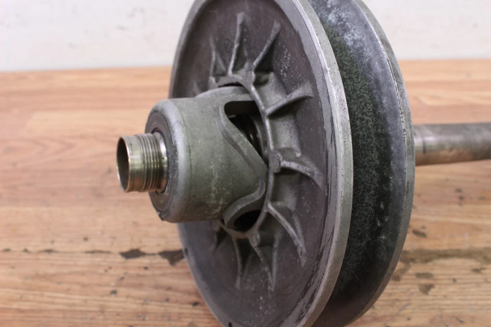 SKI-DOO Summit 850 X ETEC 2017 embrague de accionamiento secundario/eje de gato Foto 3 de 4