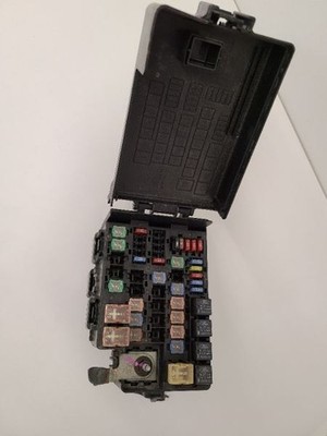 2010 11 2012 FORD FUSION Fuse Box Engine VIN 3 8th Digit Hybrid