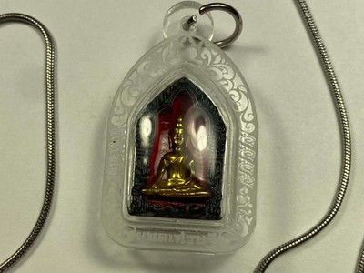 Ladies Thai Sitting Golden Buddha Statue Amulet and 22'' Non-Tarnish Necklace