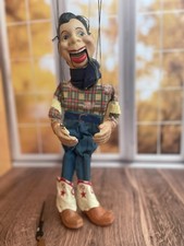 Vintage 1950s Howdy Doody Marionette Puppet w Original Control Bar  Rifle