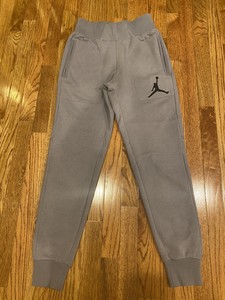 gray jordan joggers
