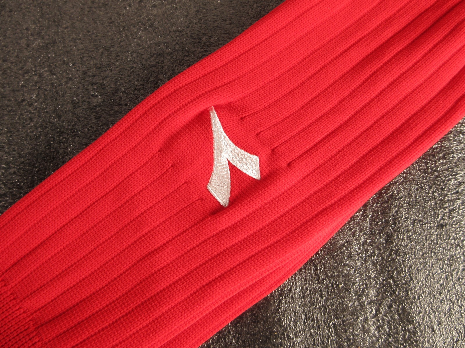 Diadora Nylon Long Red Soccer socks NWT S0700 Red 3590 Medium 25 - 27 cm Japan